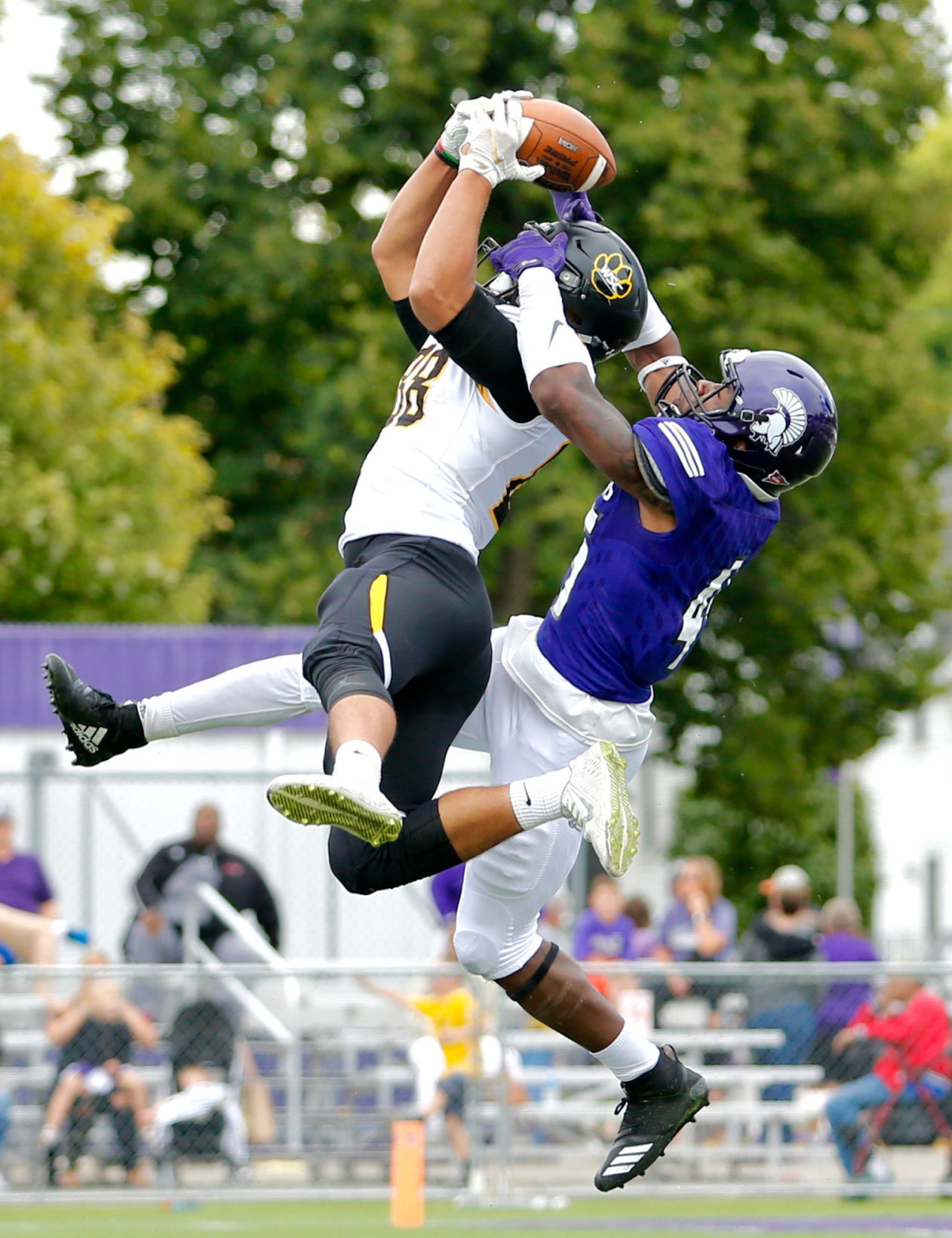 WSU FB vs Wayne State